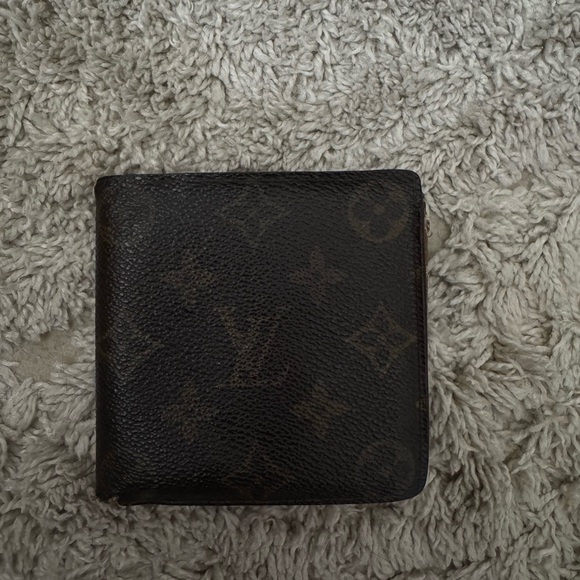 Louis Vuitton Other - Louis Vuitton Bifold Wallet